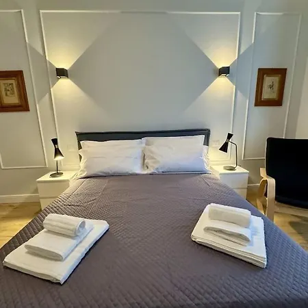 Lavarell - Exclusive Apartamento Como